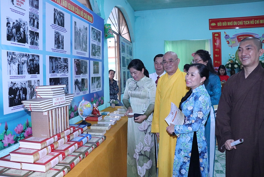 Ho Chi Minh Cultural Space introduced to Buddhist followers