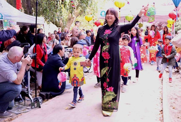Vietnamese family festival held in Belgium