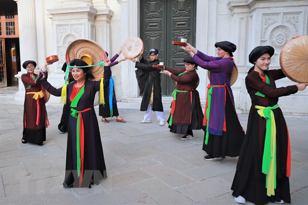 Venice exhibition introduces land, people of Vietnam to Italian friends