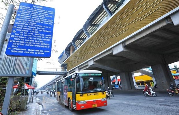 Hanoi’s bus passenger traffic grows 25