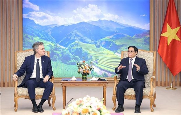Vietnam welcomes renewable, clean energy projects PM