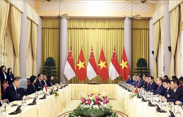 Vietnamese President holds talks with Singaporean counterpart