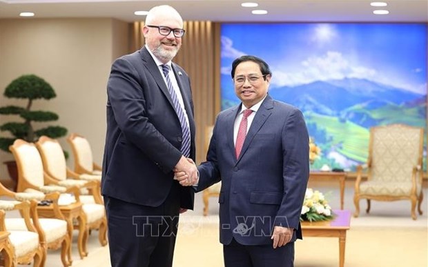 Prime Minister receives Australian Senator