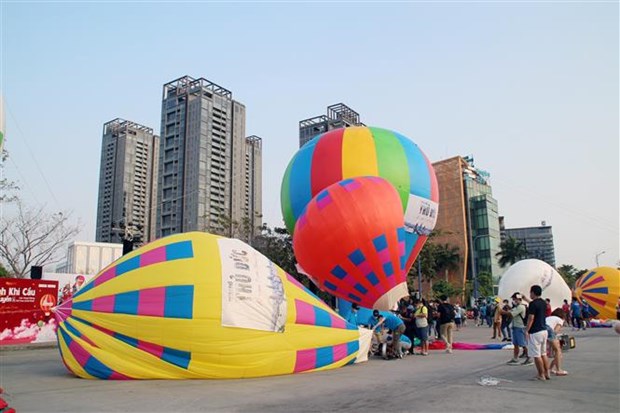 Southern city promotes tourism in Singapore