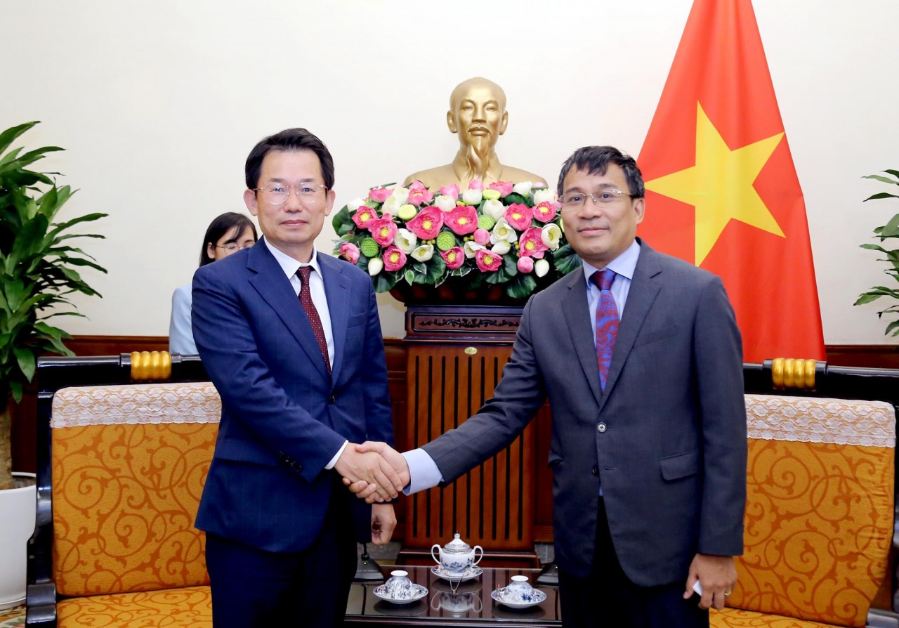 Korean city enhances trusted cooperation with Vietnamese localities