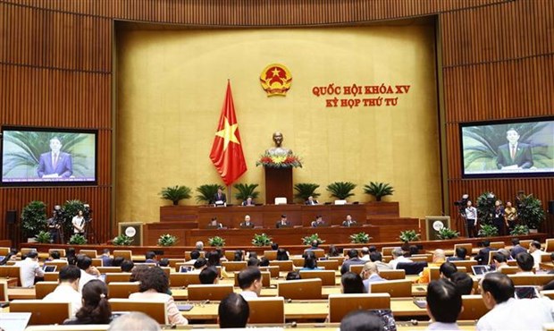 Legislators look into socio-economic issues, special policies for HCM City