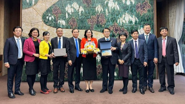 High-ranking delegation of HCMC pays working session to Japan