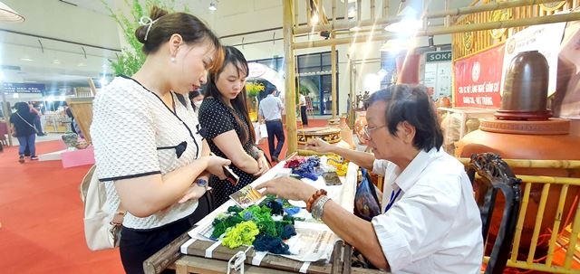 Trade village artisans perform at the 18th OCOP Vietnam Craft Village and Products Fair