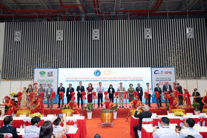 Over 250 businesses attends VINAMAC EXPO 2022 in HCMC