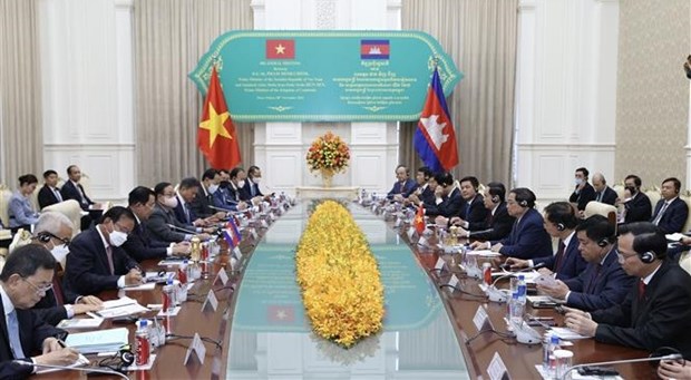 PMs affirms resolve to further enhance Vietnam - Cambodia relations