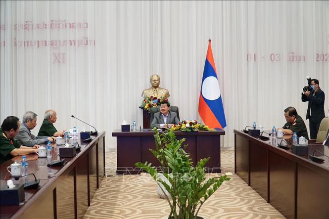 Lao leaders highly appreciate Vietnamese volunteers’ great sacrifice