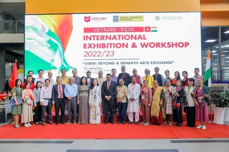 30 acrylic paintings by 29 Vietnamese and Indian painters displayed in Ho Chi Minh City