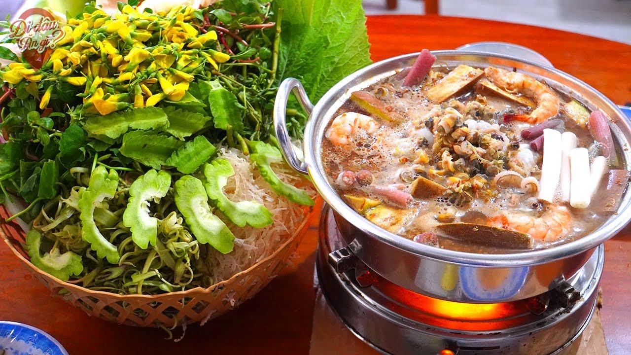 Vietnamese specialties set Asian culinary records