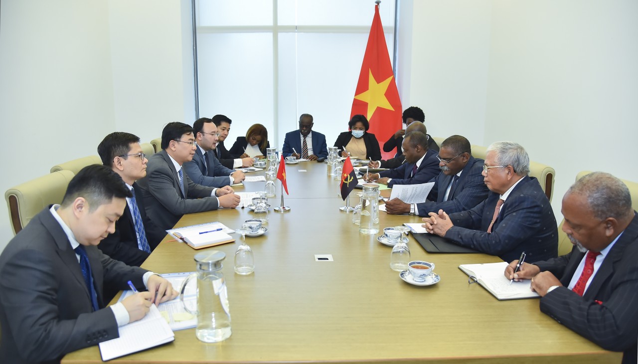 Vietnam, Angola promote traditional cooperation relation