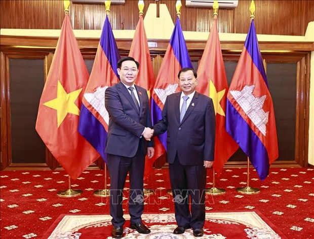 NA Chairman meets Cambodian Senate President