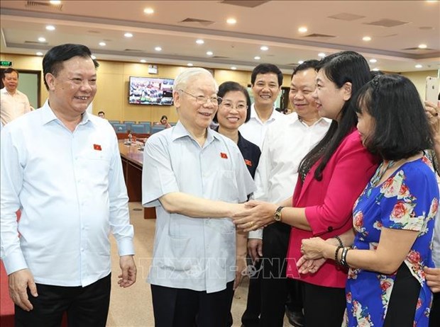 Party General Secretary meets Hanoi voters