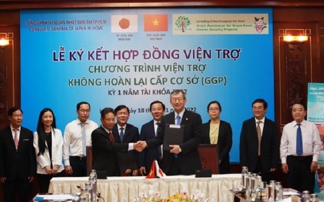 Japanese Government grants non-refundable aid to health projects in Long An province