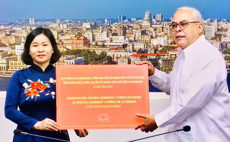 Vietnamese and Cuban capitals strengthen friendly relationship