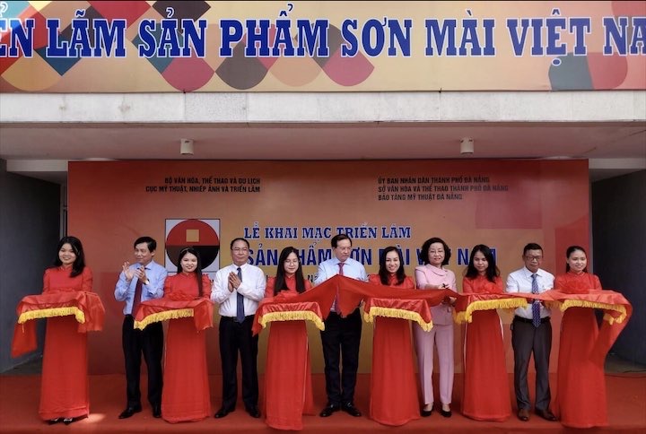 Over 100 unique lacquer works and collections on display in Da Nang