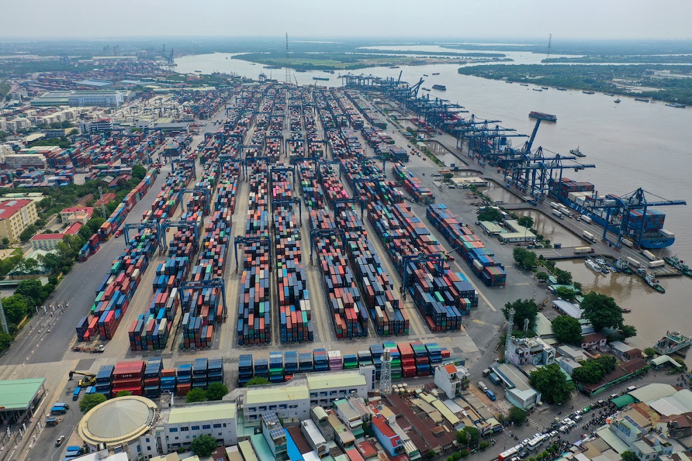 Vietnam records 10 6 billion USD trade surplus in 11 months