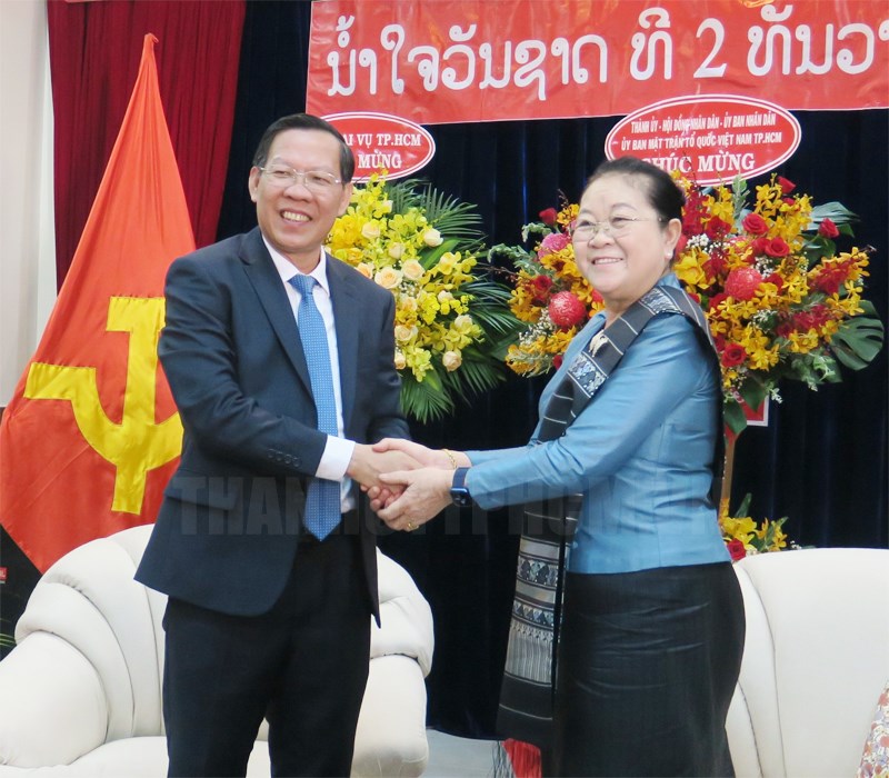 Ho Chi Minh City’s leader congratulates Lao on National Day