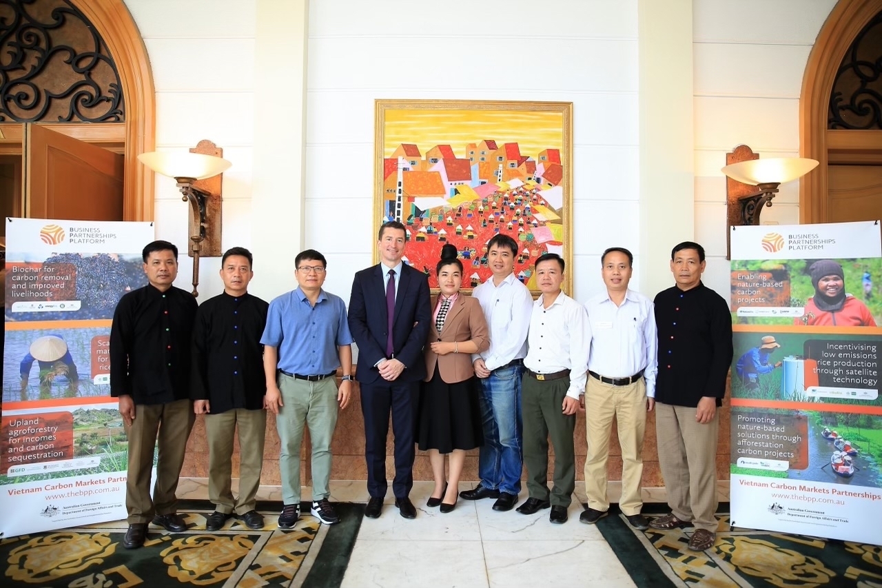 Australia supports 6 partnership projects on carbon market in Vietnam