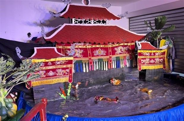 Vietnamese water puppetry introduced to French public