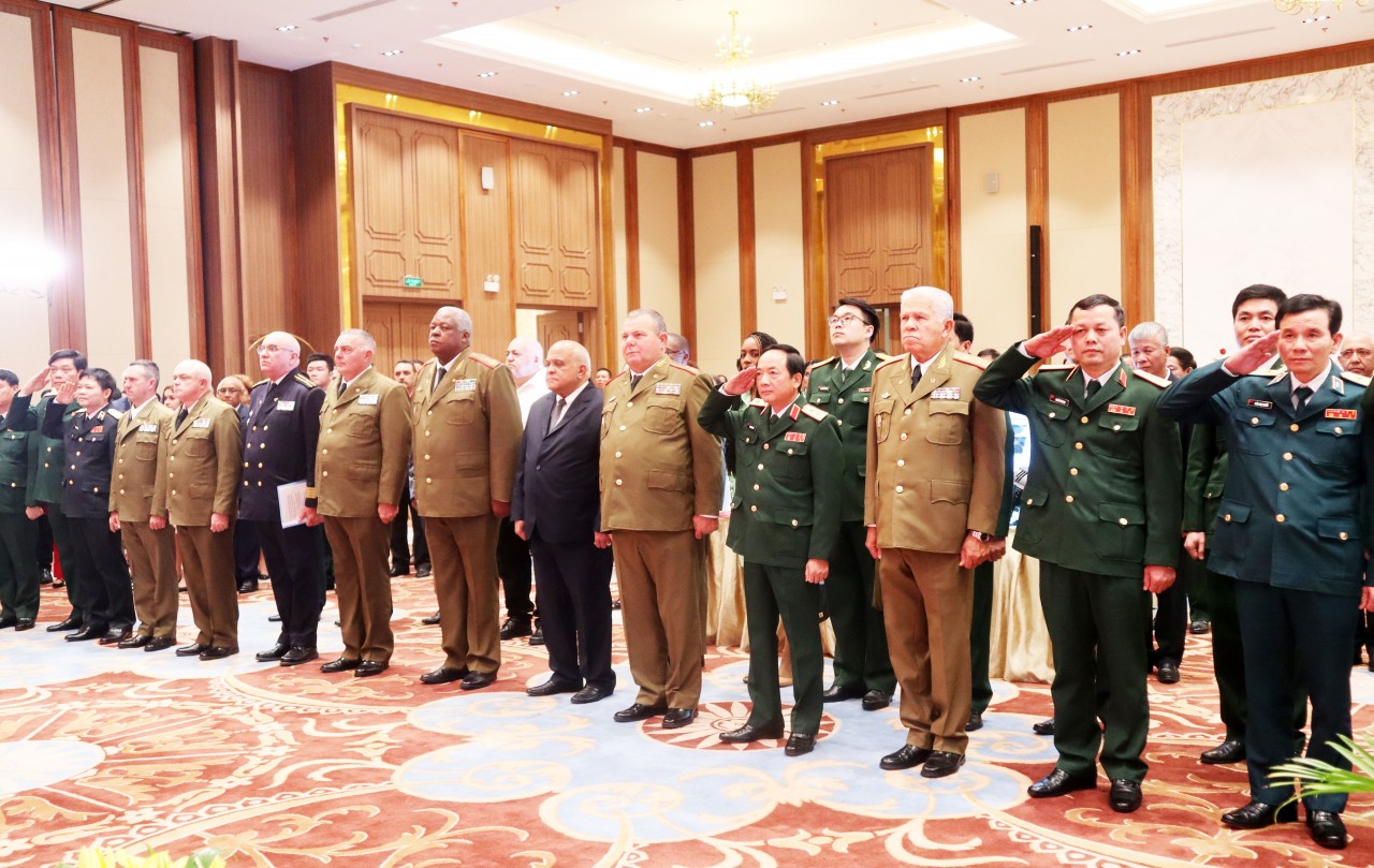 Vietnam unites and stands with Cuban people