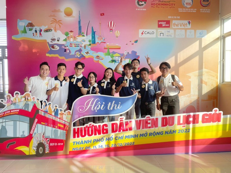 Competition for good tour guides held by HCMC
