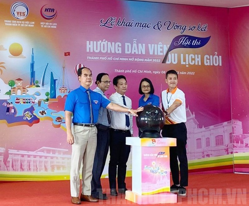 HCMC organizes competition for good tour guides