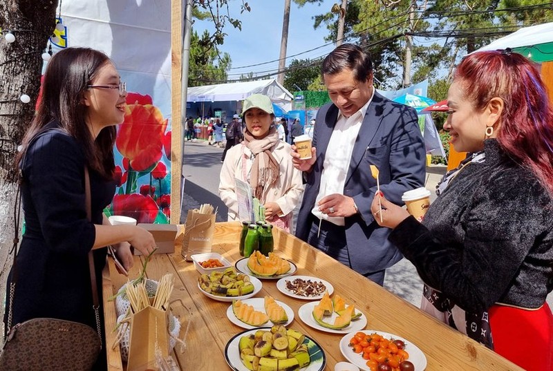 Da Lat-Lam Dong specialty street opens