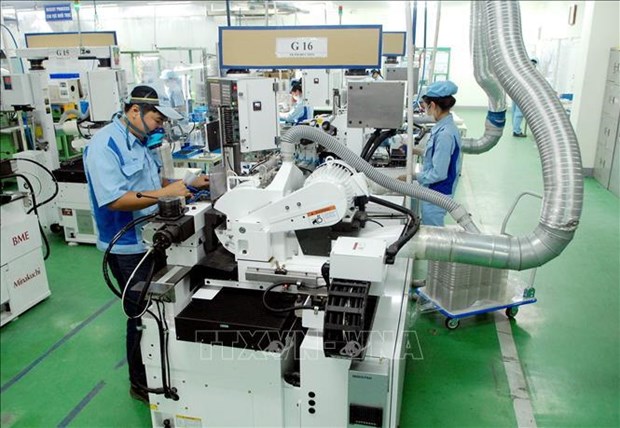 Singapore ranks first among foreign investors in Vietnam this year