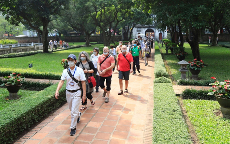Hanoi receives 1 5 million international visitors in 2022