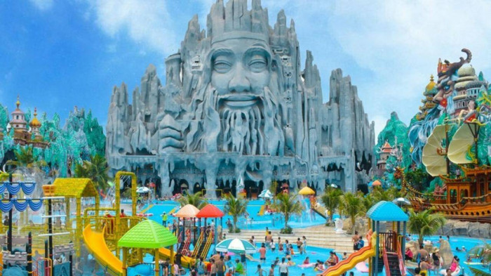 Diverse activities in Ho Chi Minh City during New Year holiday