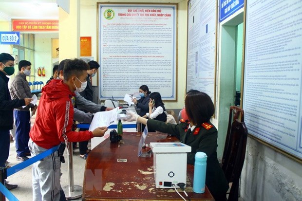 Vietnam strengthens COVID-19 surveillance at border gates