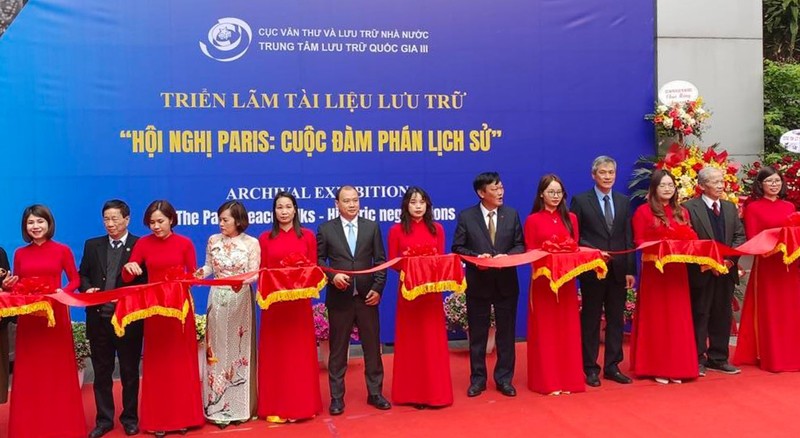 Over 200 documents and photos highlight Paris Conference 50 years ago