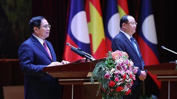 Vietnamese, Lao PMs wrap up Solidarity and Friendship Year