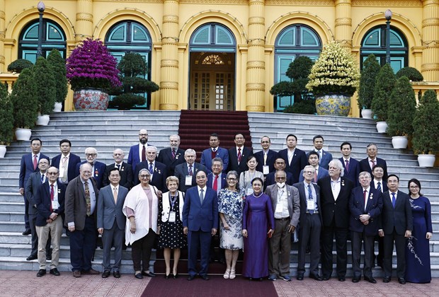President hosts international guests on occasion of 50th anniversary of Paris Peace Accords