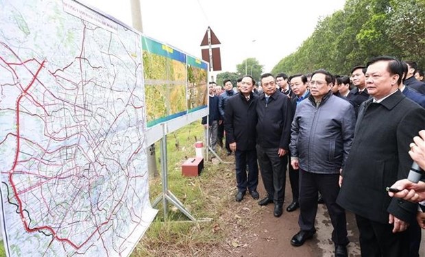 PM inspects construction of Ring Road No 4 in Hanoi capital region
