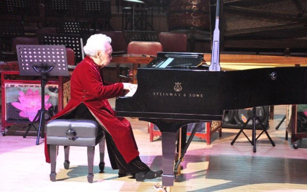 People’s Teacher and People’s Artist Thai Thi Lien passes away at age of 106