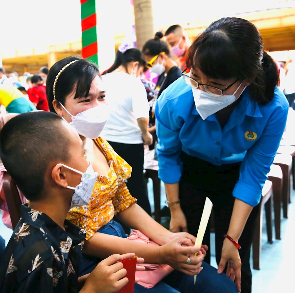 ​Southern hub takes care of lives of local people during Tet