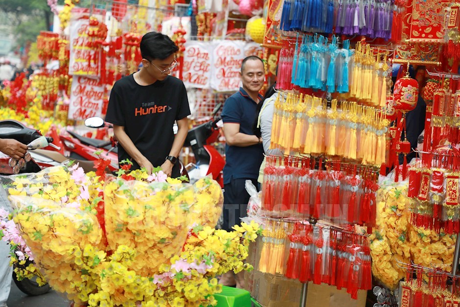 HCM City s retail sales of Tet goods hit 57 trillion VND