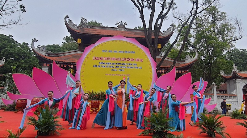 Con Son-Kiep Bac Spring Festival opened in Hai Duong province