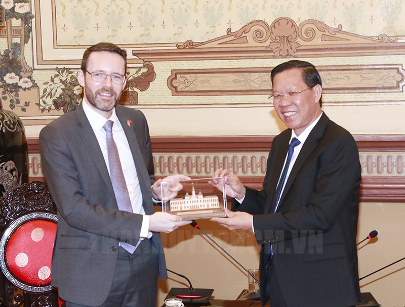 Ho Chi Minh City, UK promote cooperation in trade, investment, education and sustainable development