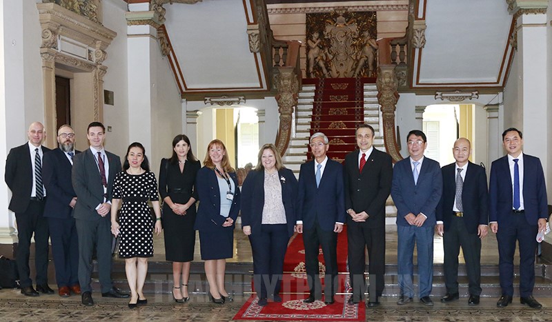 Ho Chi Minh City boosts cooperation in agriculture with Canadian province
