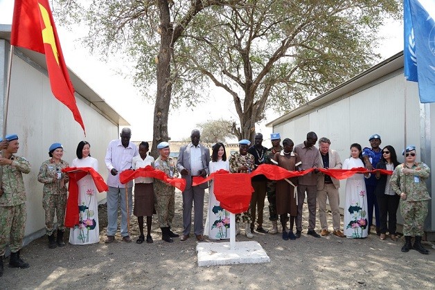 Vietnamese Military Engineering Unit Rotation 1 hands over humanitarian works to Abyei School