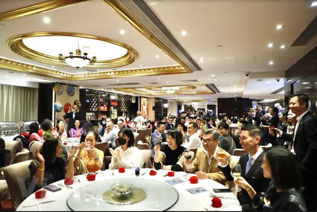 Vietnamese community in Hong Kong looks towards homeland