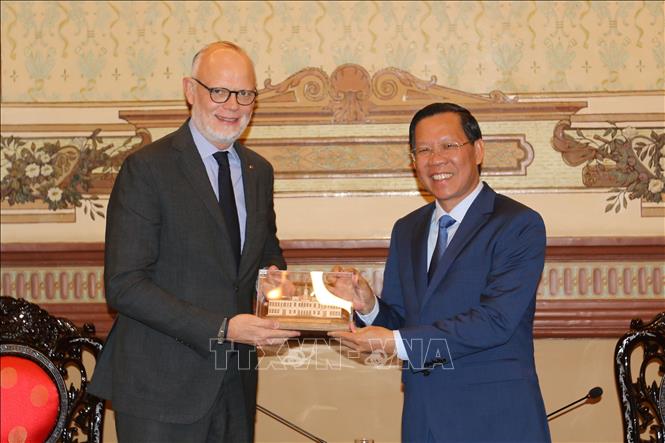Ho Chi Minh City increases seaport and education cooperation with French city