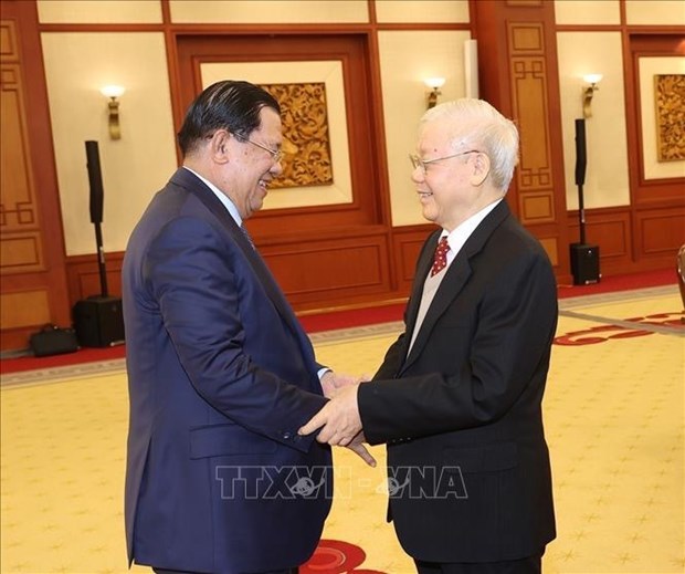 Vietnamese, Cambodian Parties hold high-level meeting in Hanoi