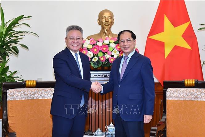 Minister of Foreign Affairs welcomes leader of China s Hainan province